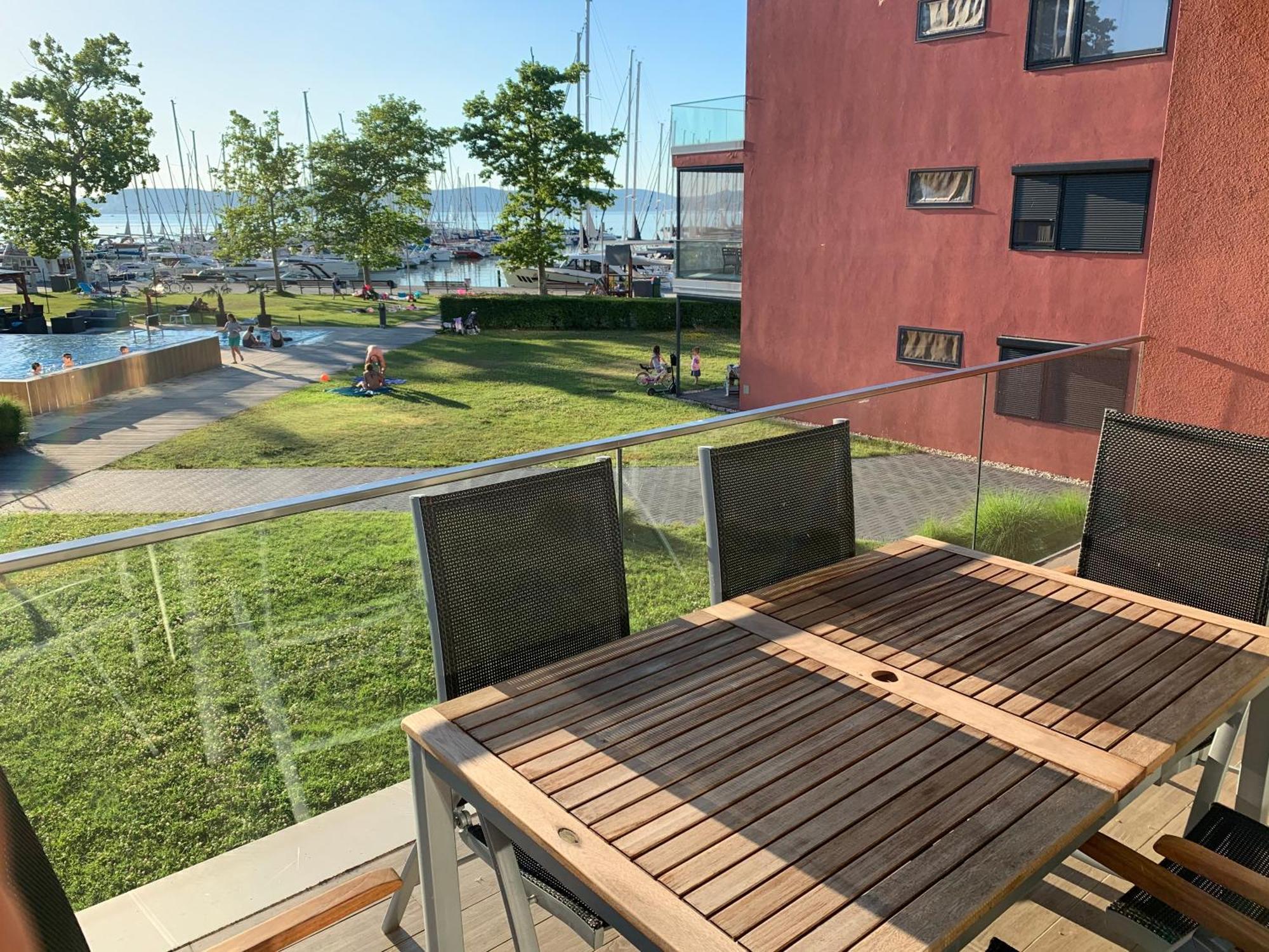 Bavaria Club Apartman Balatonlelle Εξωτερικό φωτογραφία